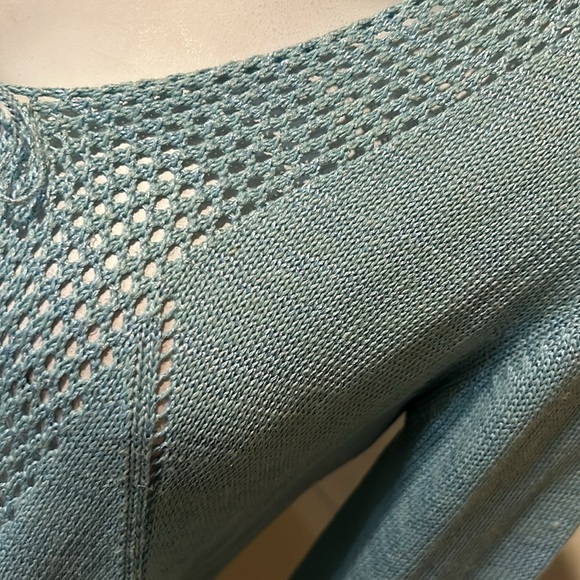 Tommy Bahama Crochet Cardigan. XS - Picture 2 of 10